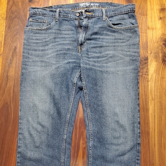 Signature by Levi Strauss & Co. Men's Athletic Fit Jeans Size 38x32 - Picture 4 of 7